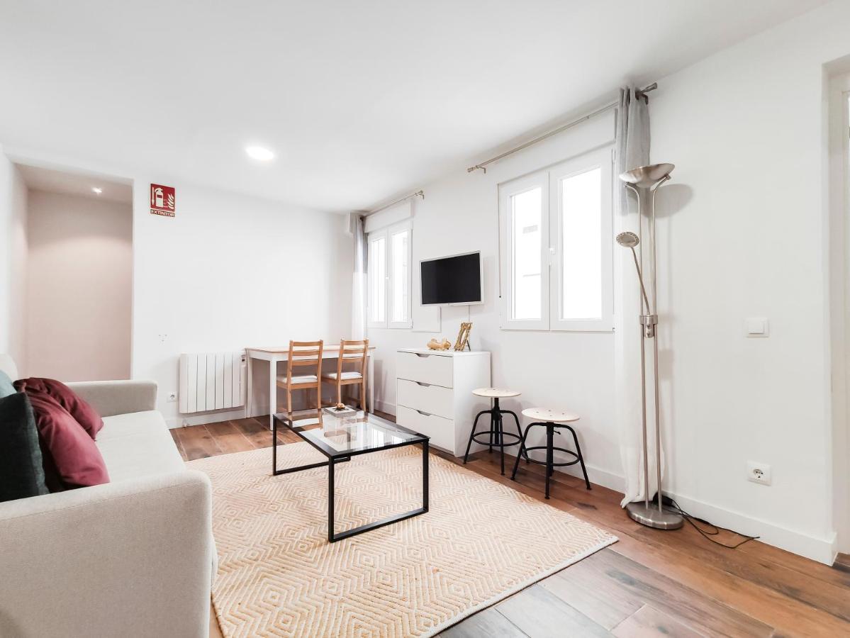 Cozy Apartment Plaza Mayor Madri Exterior foto