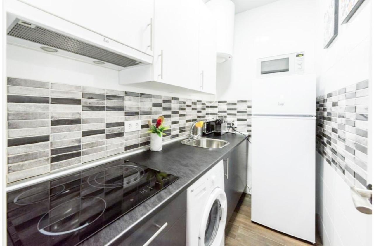 Cozy Apartment Plaza Mayor Madri Exterior foto