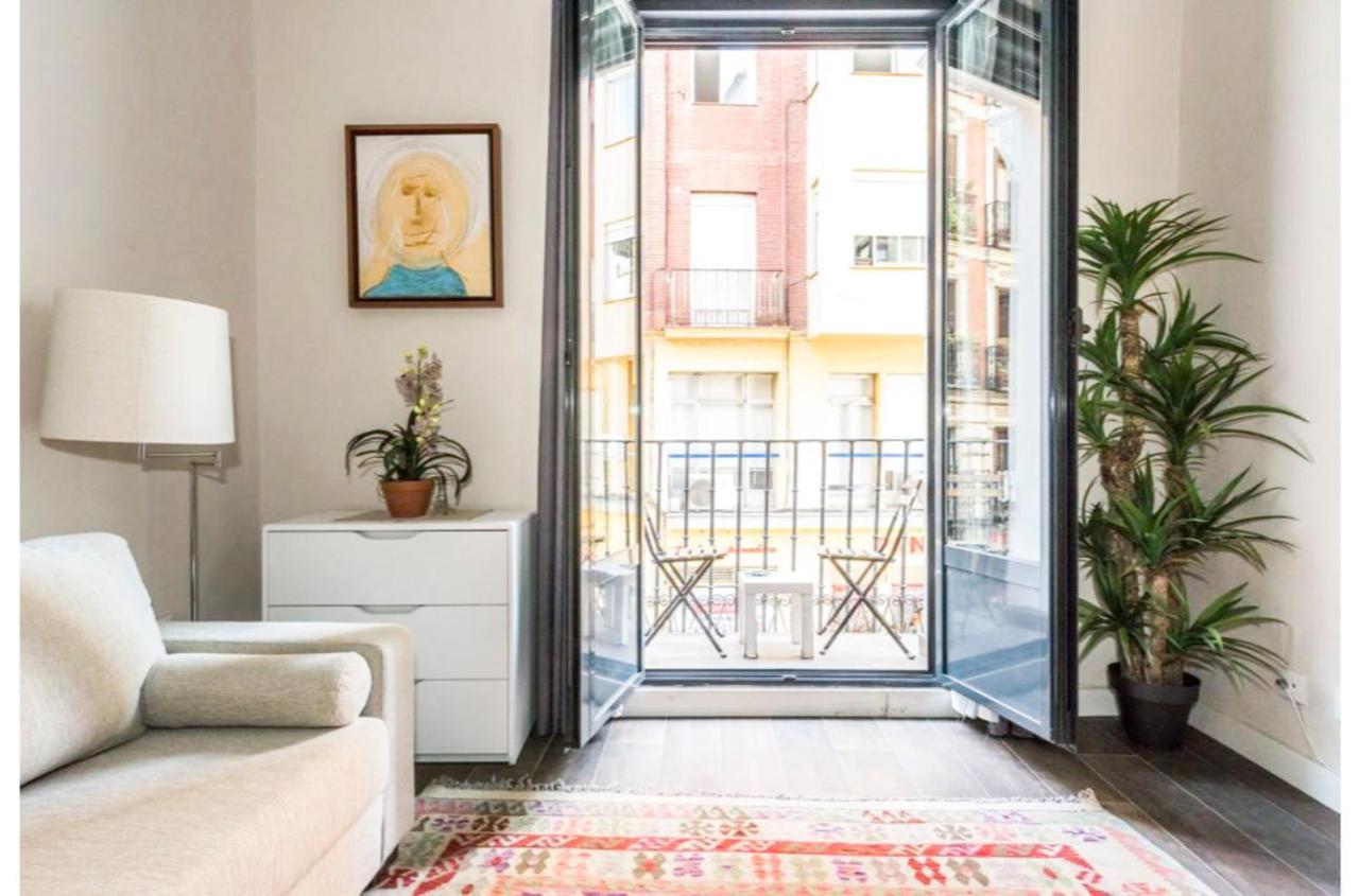 Cozy Apartment Plaza Mayor Madri Exterior foto